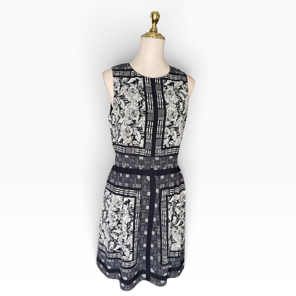 Vince Camuto Size 8 Black Ivory Floral Geometric Pleated Fit Flare Work Dress
